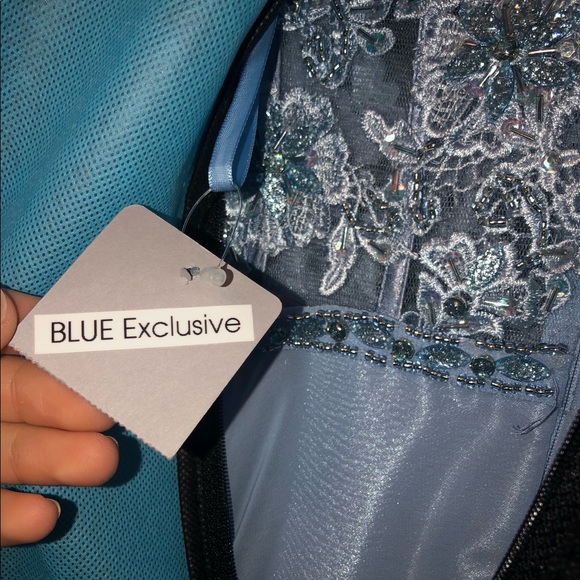 Prom Dress - Picture 7 of 8